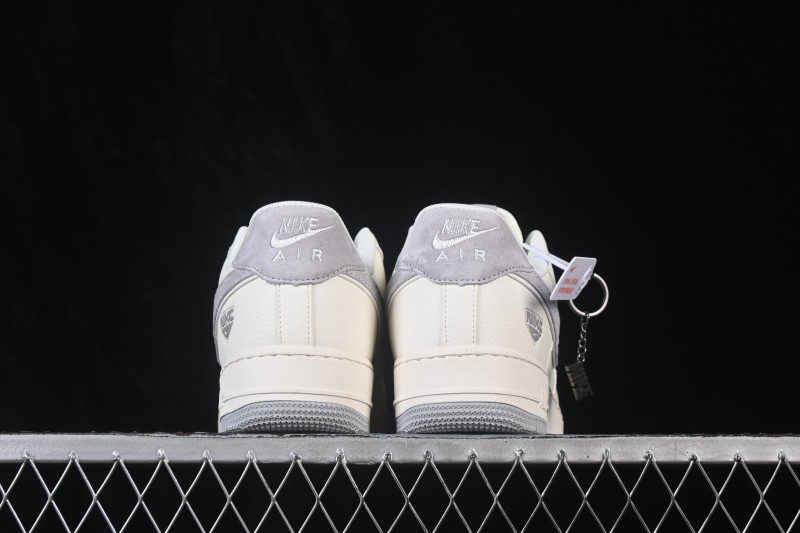 Nike Air Force 1 '07 Low Light Bone Grey Low-Top Casual Skate Shoes - DN9688-107