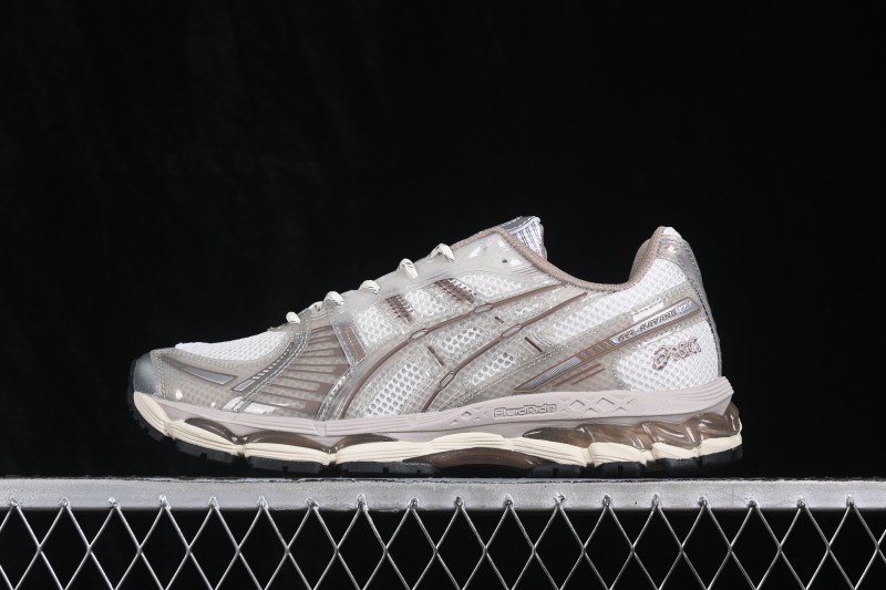 Asics Gel-Nimbus 12.1 Retro Breathable Cushioned Running Shoes for Men - 1203B144-100