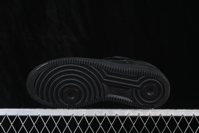 Nike Air Force 1 '07 Low Casual Skateboarding Shoes with Classic Leather Upper - HV4406-101