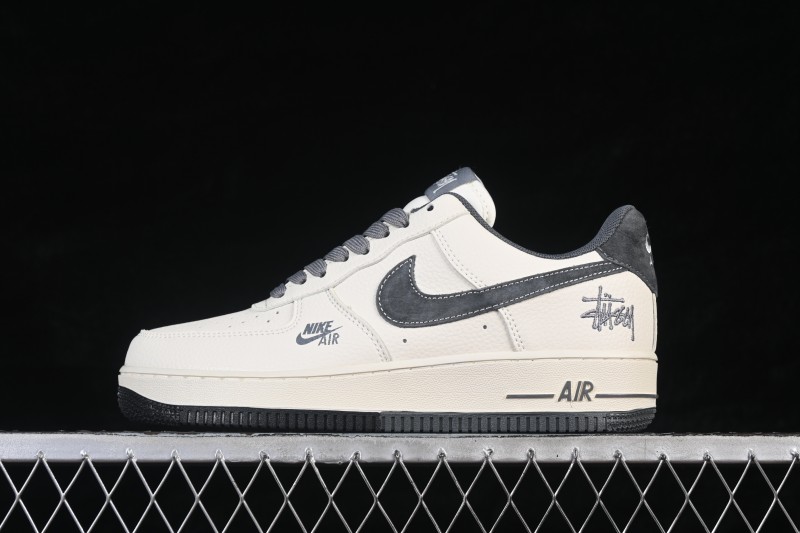 Nike Air Force 1 '07 Low Casual Sneakers with Classic White and Black Design - DN1688-814