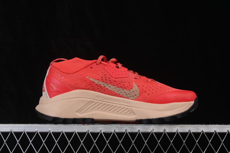 Nike ACG Zegama Trail Running Shoes with Soft React Foam Cushioning and Sticky Rubber Outsole - HV8113-109