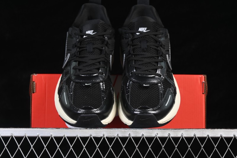 Nike V2K Run Retro Low-Top Running Shoes with Cushlon Foam Cushioning - FD0736-012