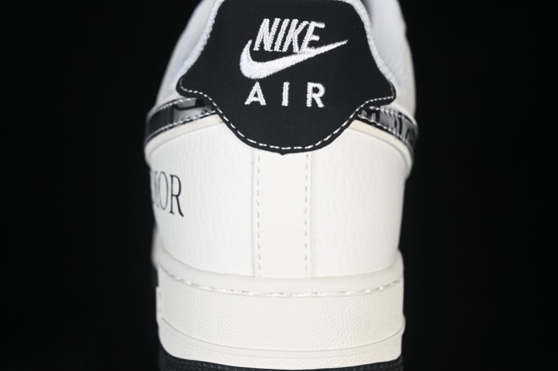Nike Air Force 1 '07 Low Basketball Shoes with Classic Leather Upper - MM3399-811