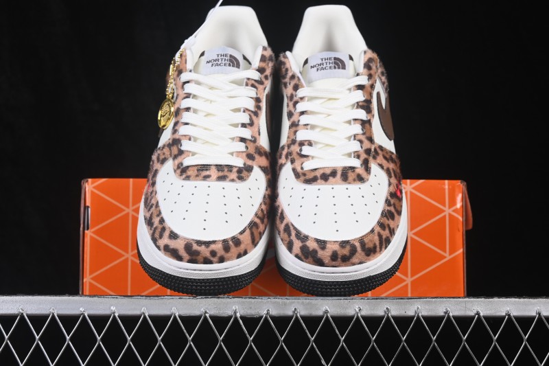 Nike Air Force 1 '07 Low Collaboration Casual Skateboarding Shoes with Full-Length Air Cushion - WY0655-118
