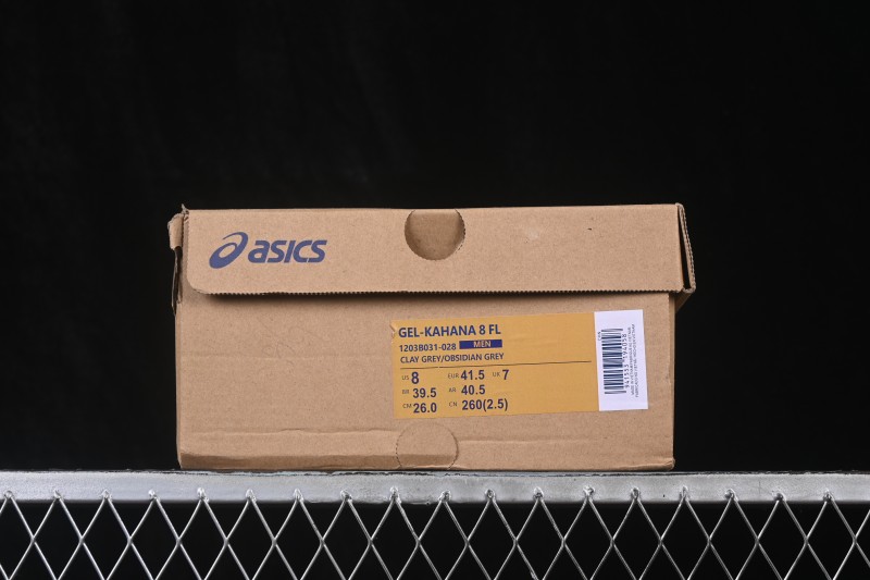 Asics Gel-Kahana 8 FL Retro Running Shoes with Vintage Design - 1203B031-028