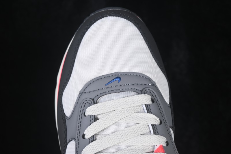 Nike Air Max Correlate Retro Running Shoes with Vintage Air Cushioning - 511417-010
