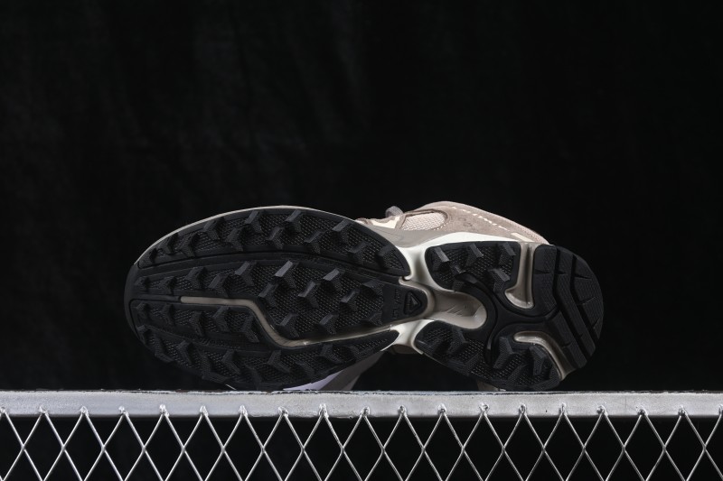 Salomon XT-Whisper Trail Running Shoes with Sensifit Technology and Contagrip Outsole - 479959-23