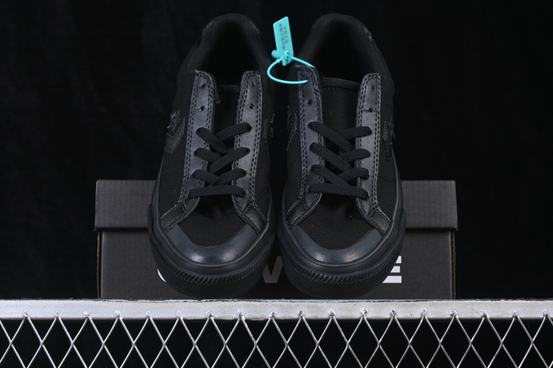 Converse Sport Casual Round-Toe Low-Top Canvas Shoes with Lace-Up Design - A12332C