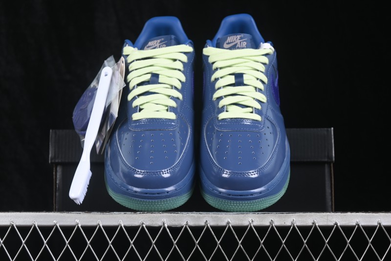 Nike Air Force 1 '07 Low Skateboarding Shoes with Full-Length Air Cushion - IO4489-400