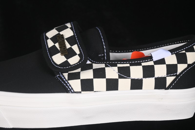 Vans Slip-On Classic Checkerboard Unisex Skate Shoes - VN0A3J9FPZT