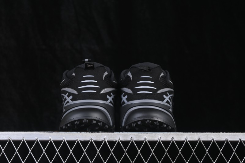 Louis Vuitton Tatic Runner Casual Running Shoes with Breathable Mesh and Lightweight Sole - Black