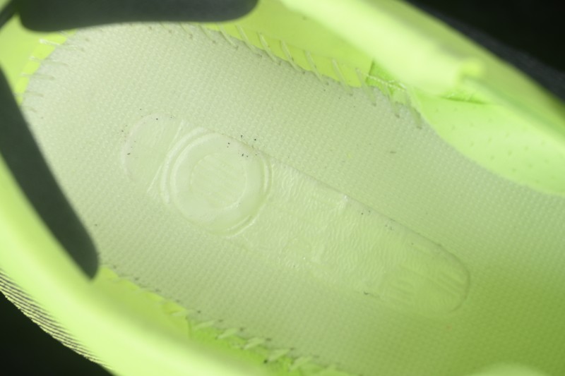 Adidas HyperBoost Edge M Running Shoes with Breathable Popcorn Cushion - KI4413
