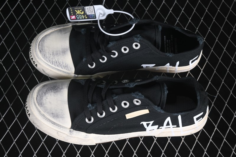 Balenciaga Paris Low Top Lace-Up Distressed Fashion Sneakers - W3RR51099