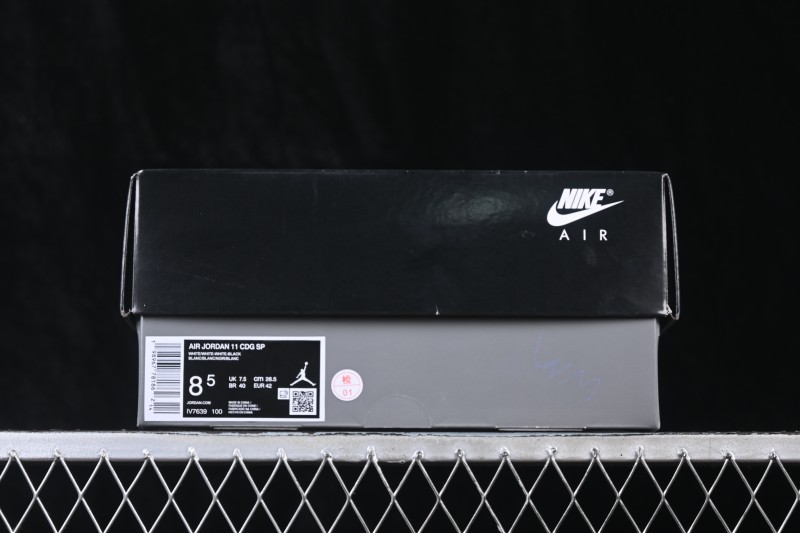 Comme des Garçons x Nike Air Jordan 11 White Sneakers - IV7639-100