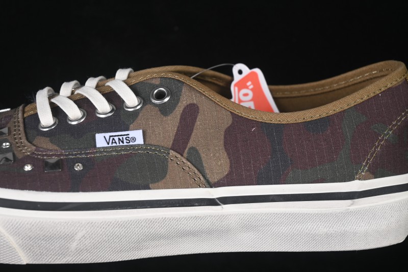 Vans Authentic Lx Low-Top Casual Vulcanized Skate Shoes - VN000D9NWVD