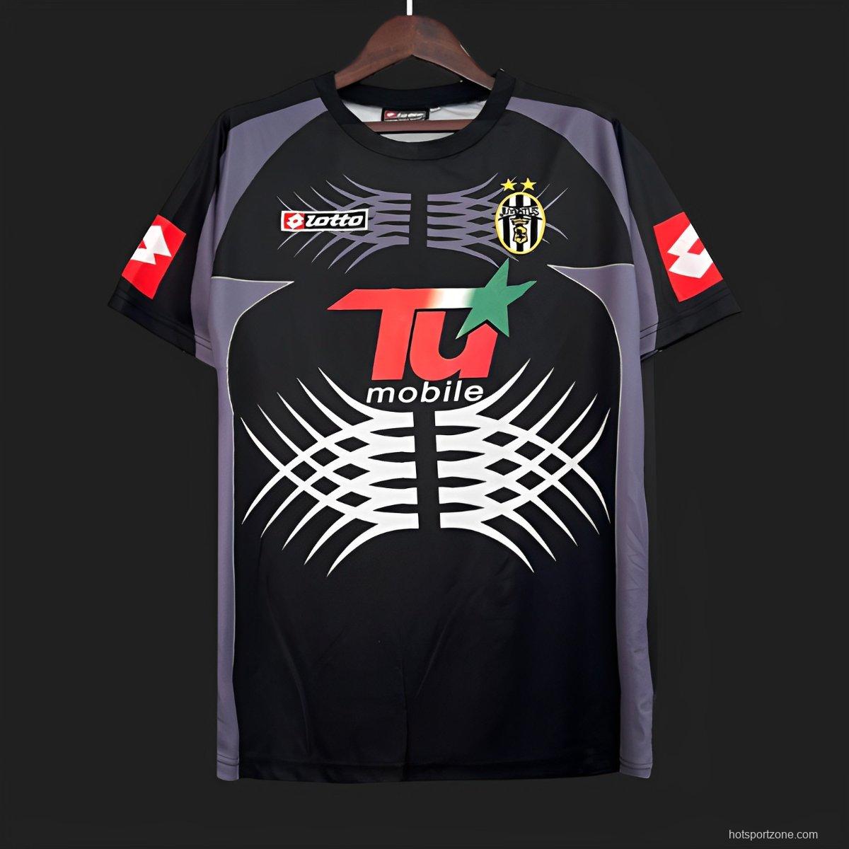 Retro 01/02 Juventus Black Goalkeeper Jersey